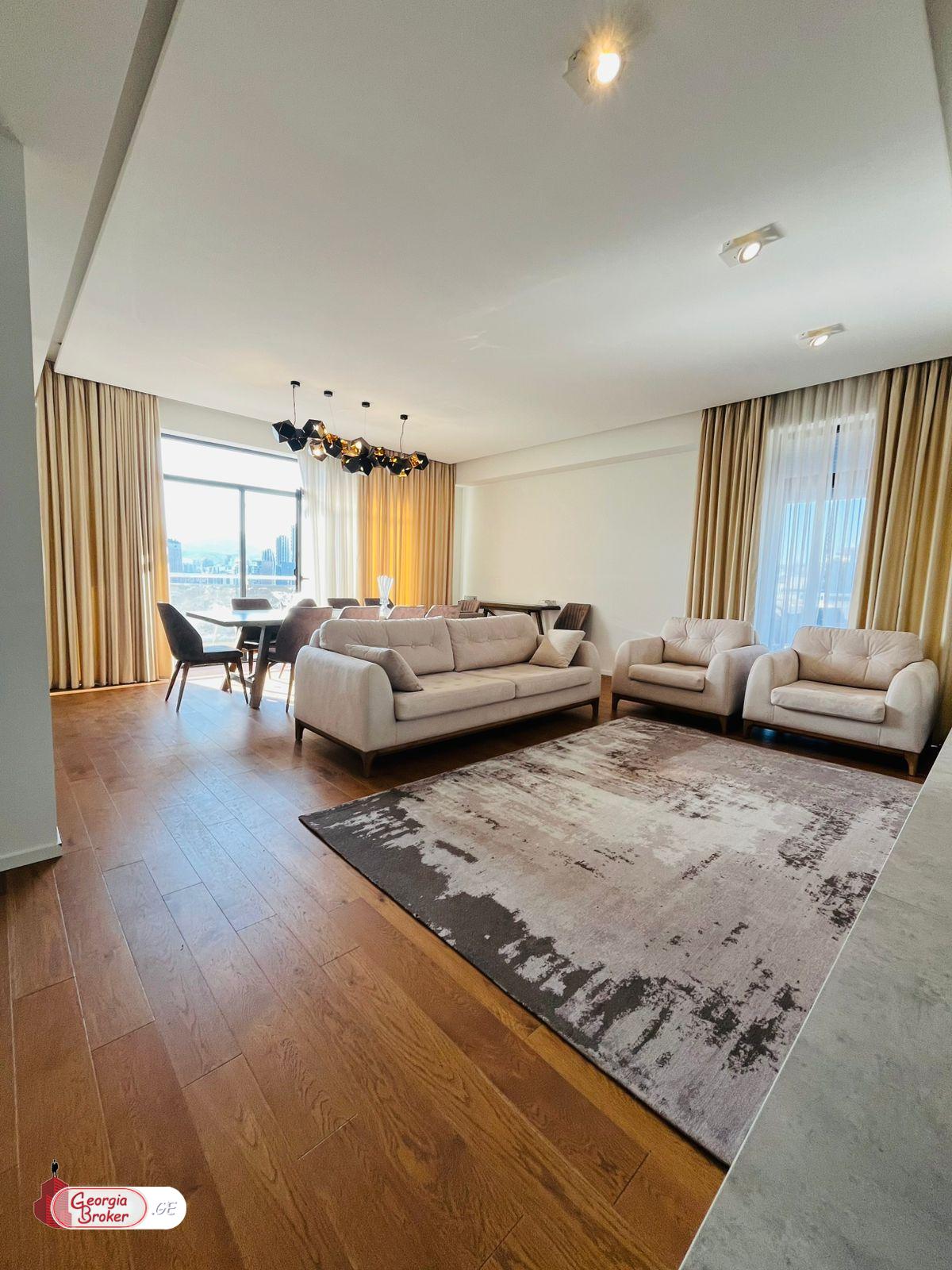 nearly repaired 6-room apartment for sale